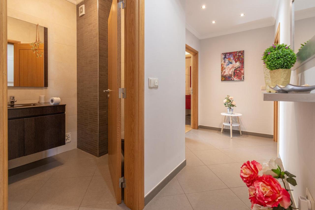 Apartamento Mae Soberana Лоуле Екстериор снимка