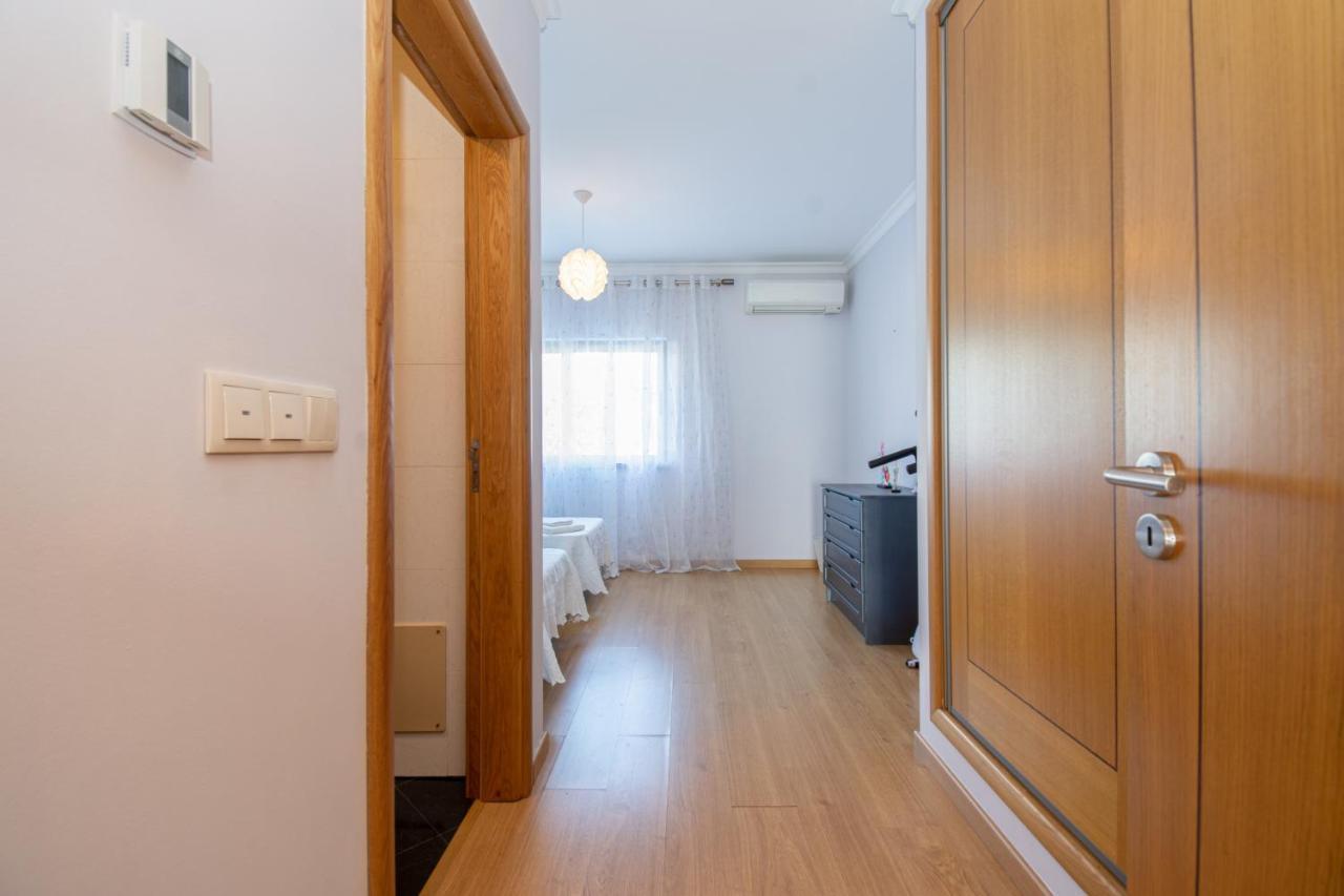 Apartamento Mae Soberana Лоуле Екстериор снимка